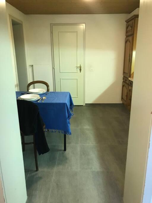Appartamento Simple Flat 72 M2 In The Centre Of Burgdorf With Private Parking Esterno foto