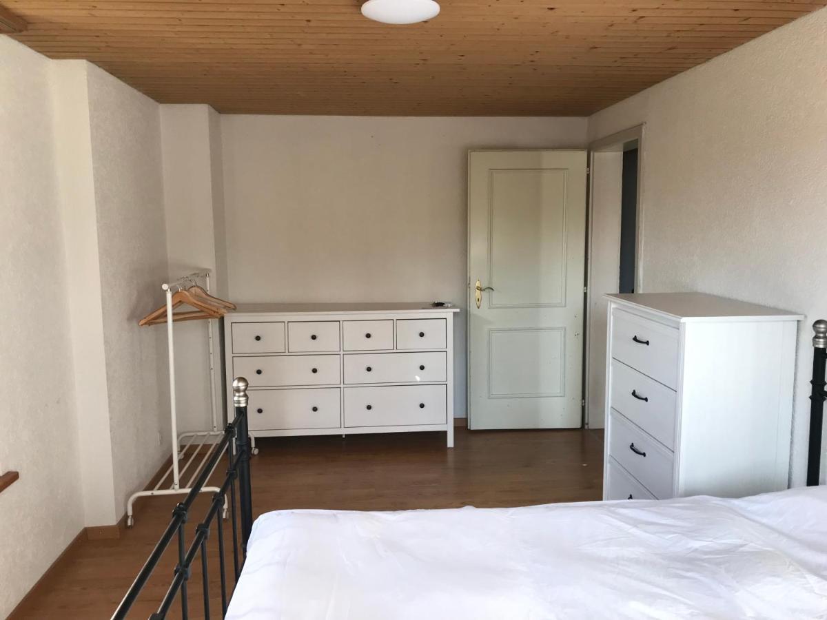 Appartamento Simple Flat 72 M2 In The Centre Of Burgdorf With Private Parking Esterno foto