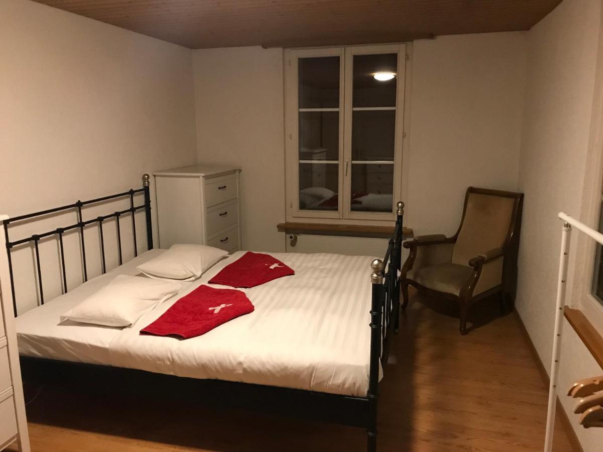 Appartamento Simple Flat 72 M2 In The Centre Of Burgdorf With Private Parking Esterno foto